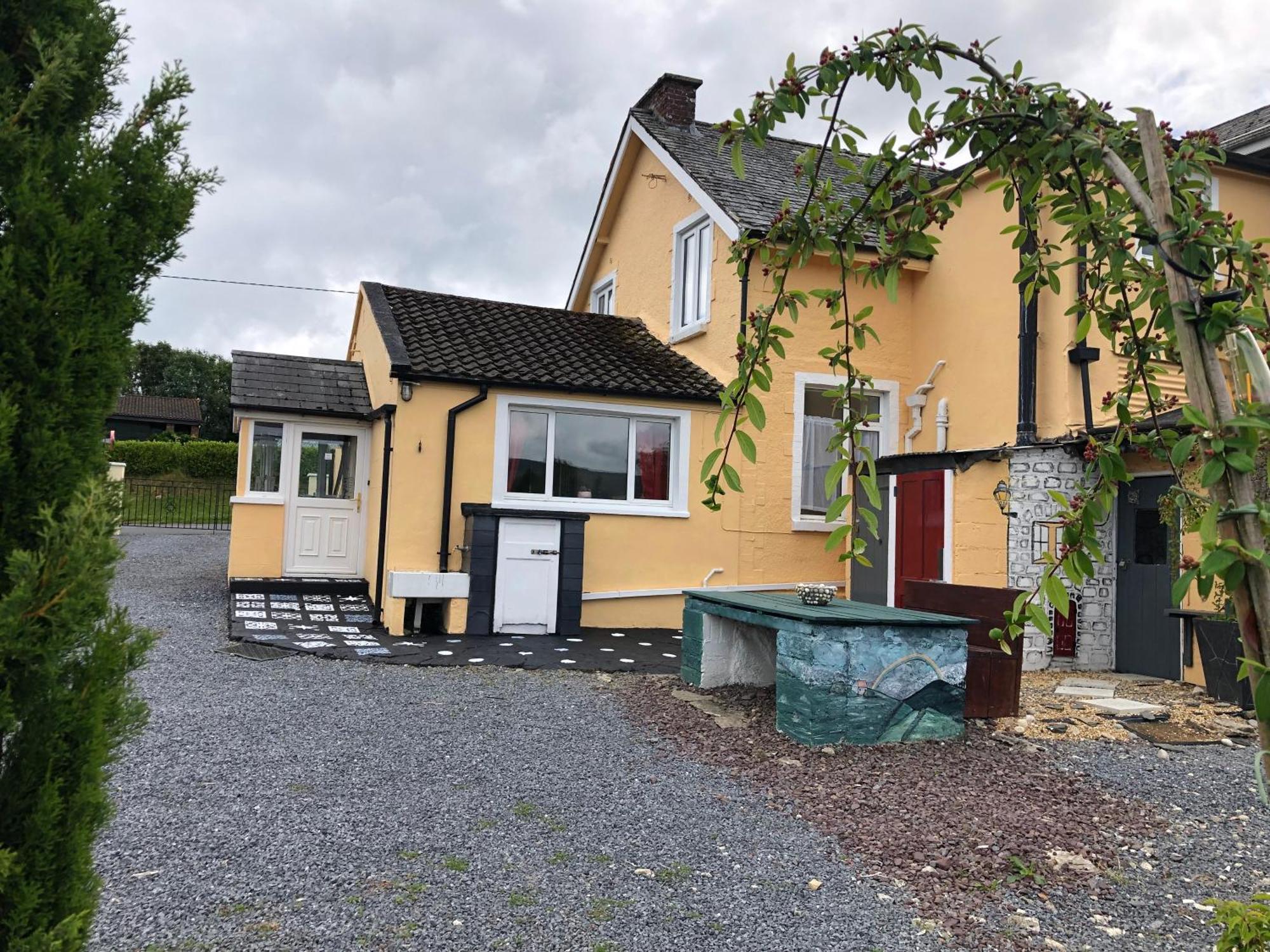 B&B & Cottage Rental In Bunclody - Mon Petit Cottage Exterior photo