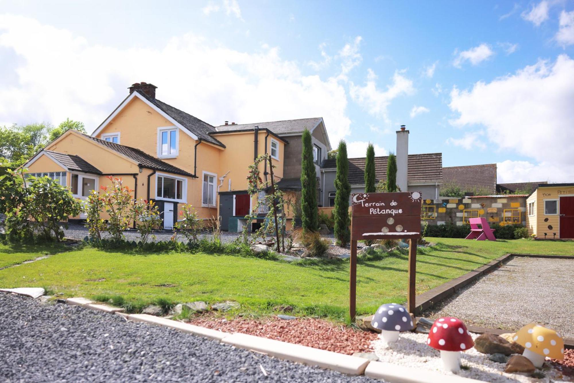 B&B & Cottage Rental In Bunclody - Mon Petit Cottage Room photo